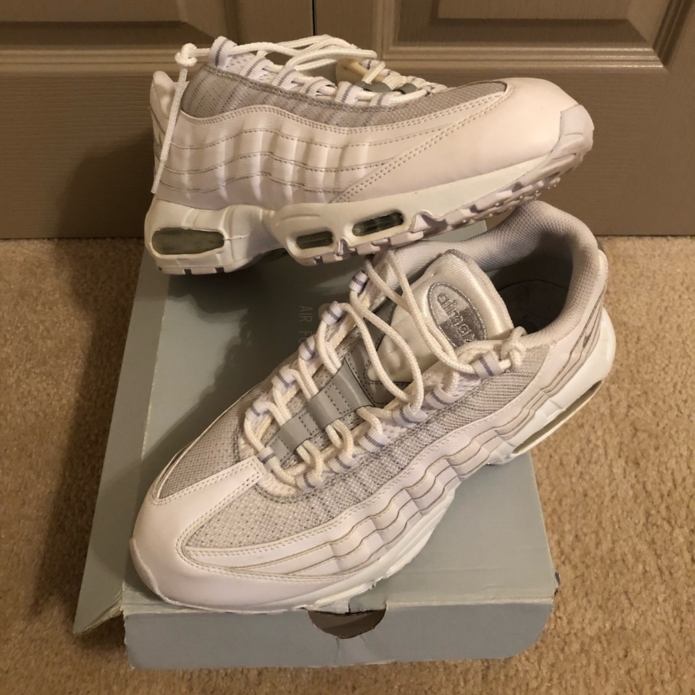 White air maxes